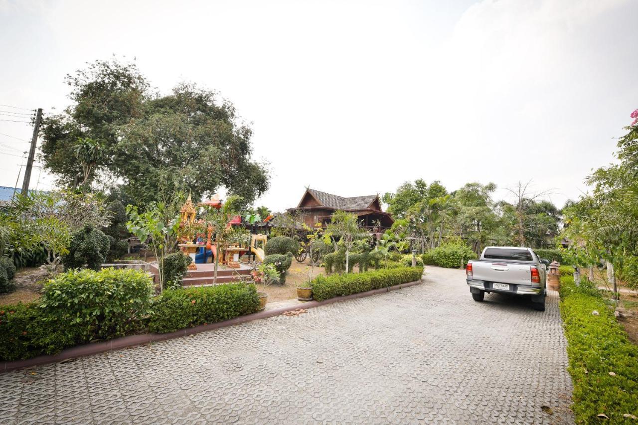 Oyo 536 Reuan Kanthima Ban Laem Chabang Exterior photo