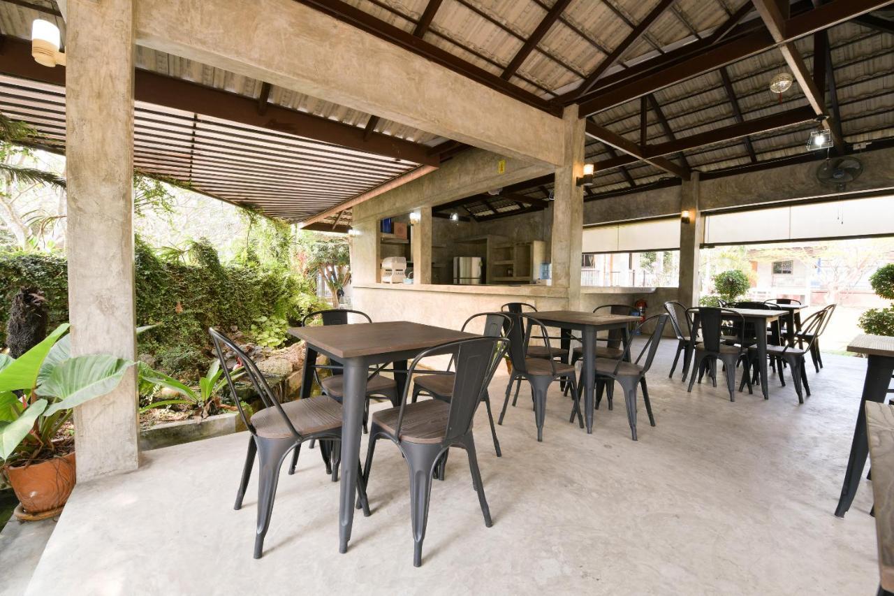 Oyo 536 Reuan Kanthima Ban Laem Chabang Exterior photo