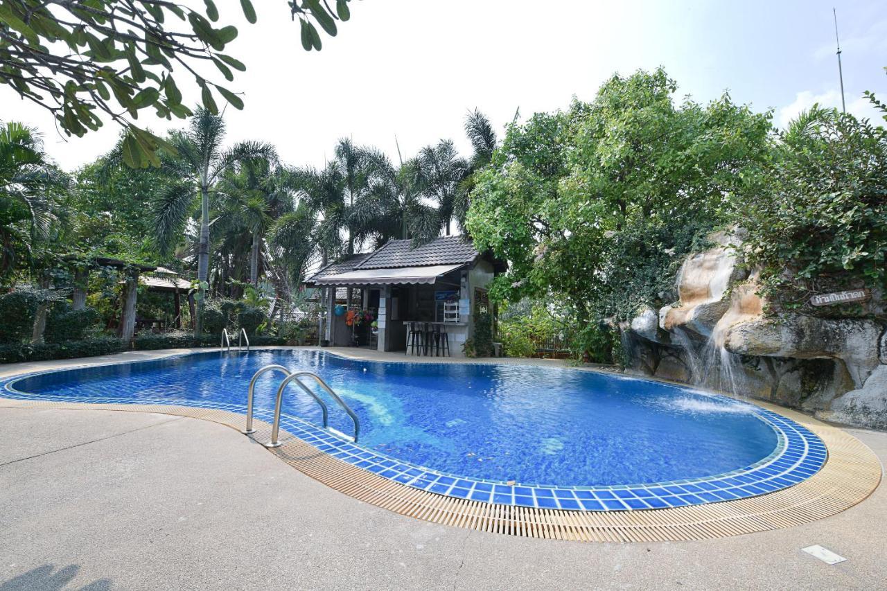Oyo 536 Reuan Kanthima Ban Laem Chabang Exterior photo